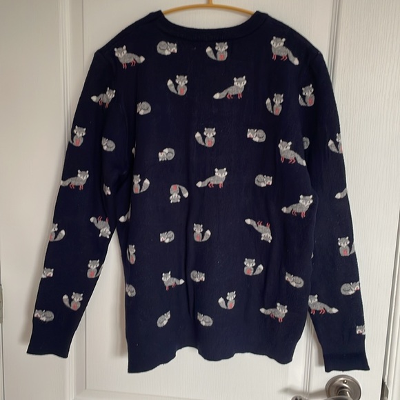 Female sweater - Picture 3 of 3